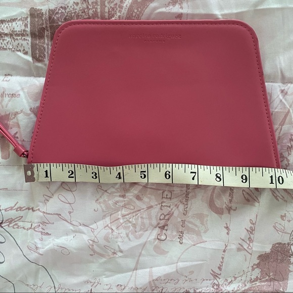 Narciso Rodriguez Cosmetics Bag - Picture 9 of 10
